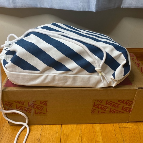 Brand new men’s custom made vans - Picture 3 of 3